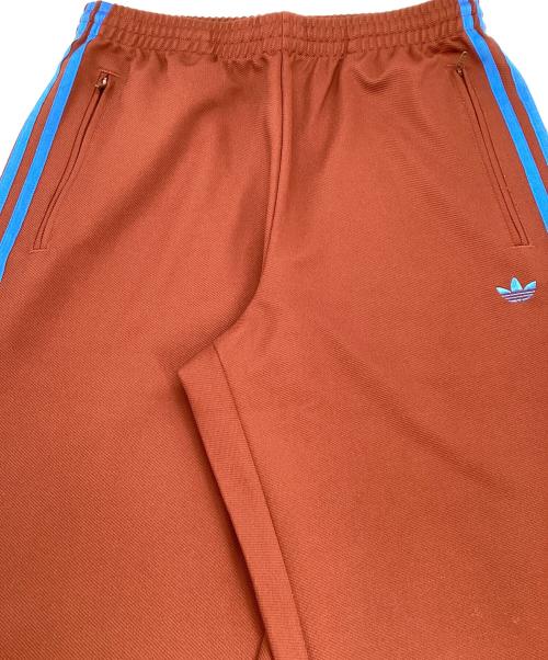 adidas（アディダス）adidas (アディダス) 70S TRACKPANT SHARED レッド×ブルー サイズ:Mの古着・服飾アイテム