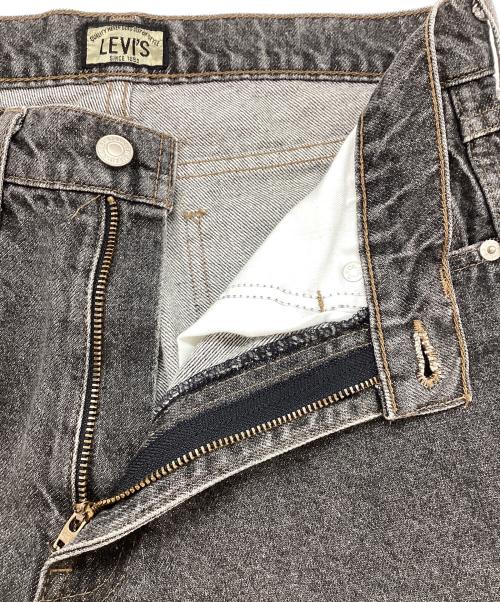 LEVI'S（リーバイス）LEVI'S (リーバイス) デニムパンツ ブラック サイズ:76cm(W30)の古着・服飾アイテム