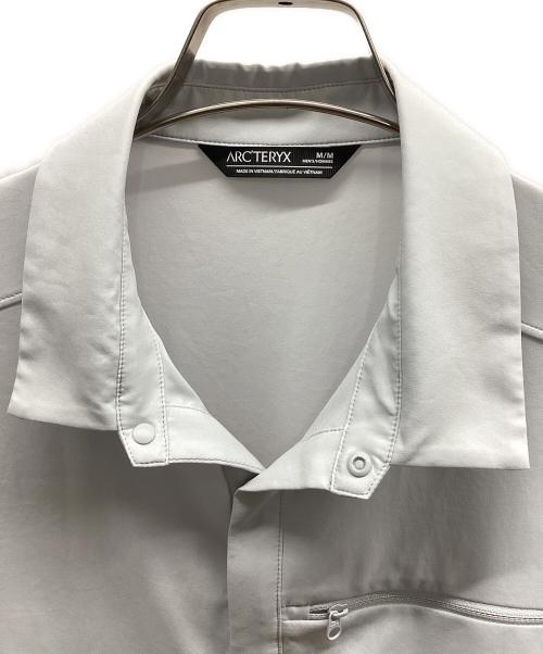 ARC'TERYX（アークテリクス）ARC'TERYX (アークテリクス) Skyline SS Shirt グレー サイズ:Mの古着・服飾アイテム