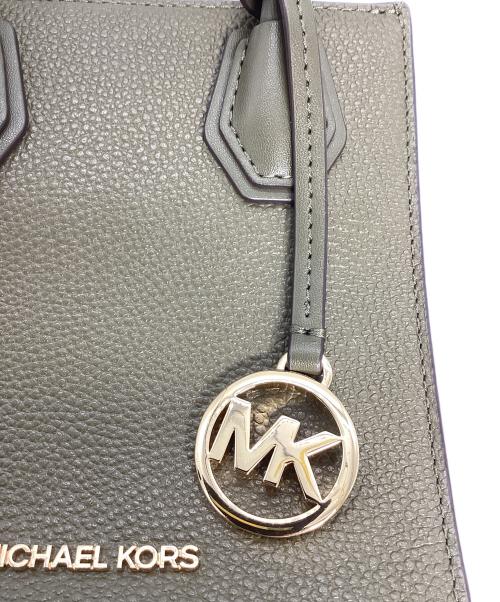 MICHAEL KORS（マイケルコース）MICHAEL KORS (マイケルコース) MICHAEL KORS ショルダーバッグ カーキの古着・服飾アイテム