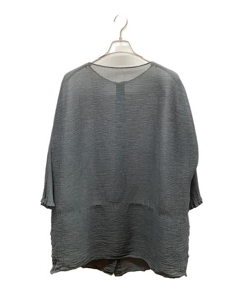ISSEY MIYAKE me（イッセイ ミヤケ ミー）ISSEY MIYAKE me (イッセイ ミヤケ ミー) 長袖ブラウス グレー サイズ:FREEの古着・服飾アイテム
