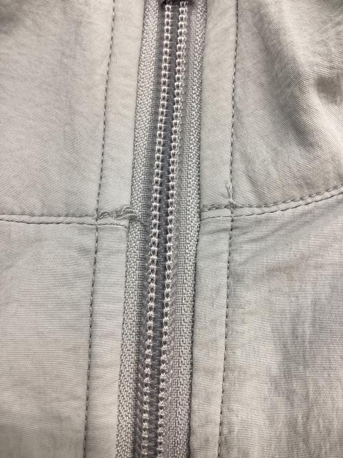 alo yoga（アローヨガ）alo yoga (アローヨガ) Takeaway Track Full Zip Jacket  テイクアウェイ トラック フルジップ ジャケット ライトグレー サイズ:Mの古着・服飾アイテム