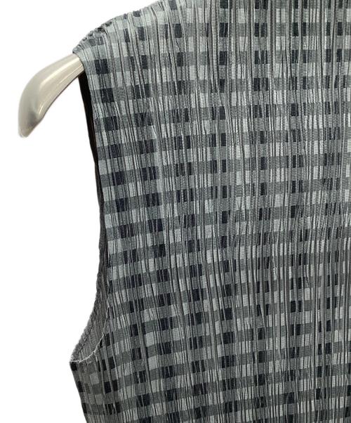 PLEATS PLEASE（プリーツプリーズ）PLEATS PLEASE (プリーツプリーズ) ノースリーブカットソー ライトグレー サイズ:4の古着・服飾アイテム