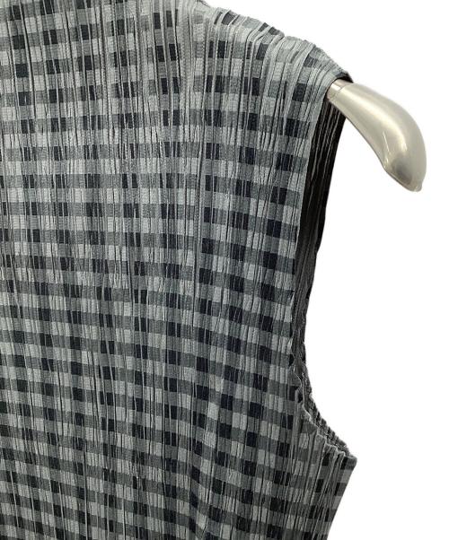PLEATS PLEASE（プリーツプリーズ）PLEATS PLEASE (プリーツプリーズ) ノースリーブカットソー ライトグレー サイズ:4の古着・服飾アイテム