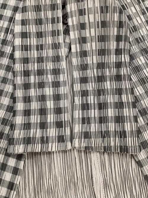 PLEATS PLEASE（プリーツプリーズ）PLEATS PLEASE (プリーツプリーズ) カーディガン ライトグレー サイズ:4の古着・服飾アイテム