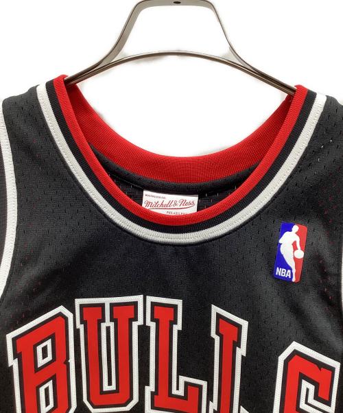 MITCHELL & NESS（ミッチェルアンドネス）MITCHELL & NESS (ミッチェルアンドネス) オルタネイトスウィングマンユニフォーム ブラック×レッド サイズ:Mの古着・服飾アイテム