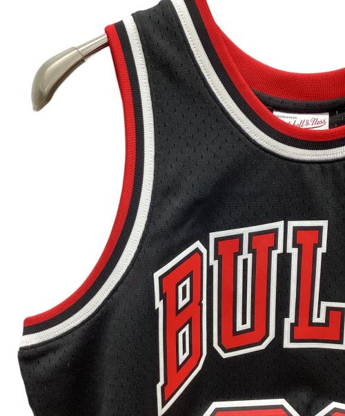 MITCHELL & NESS（ミッチェルアンドネス）MITCHELL & NESS (ミッチェルアンドネス) オルタネイトスウィングマンユニフォーム ブラック×レッド サイズ:Mの古着・服飾アイテム