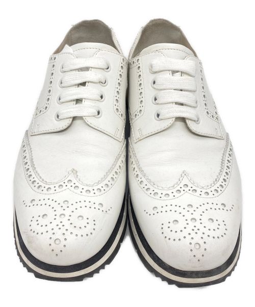 PRADA（プラダ）PRADA (プラダ) ウィングチップシューズ ホワイト サイズ:7の古着・服飾アイテム