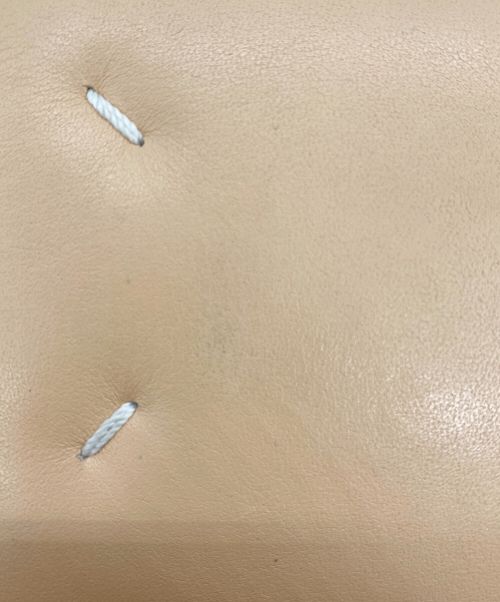 Maison Margiela（メゾンマルジェラ）Maison Margiela (メゾンマルジェラ) 二つ折り財布 ベージュの古着・服飾アイテム