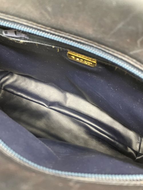 BALLY（バリー）BALLY (バリー) レザーショルダーバッグ ネイビーの古着・服飾アイテム