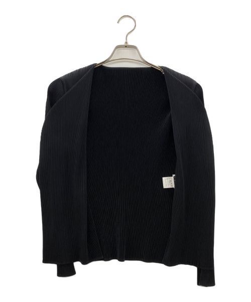 ISSEY MIYAKE FETE（イッセイミヤケフェット）ISSEY MIYAKE FETE (イッセイミヤケフェット) プリーツカーディガン ブラック サイズ:02の古着・服飾アイテム