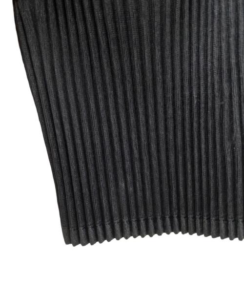 ISSEY MIYAKE FETE（イッセイミヤケフェット）ISSEY MIYAKE FETE (イッセイミヤケフェット) プリーツカーディガン ブラック サイズ:02の古着・服飾アイテム