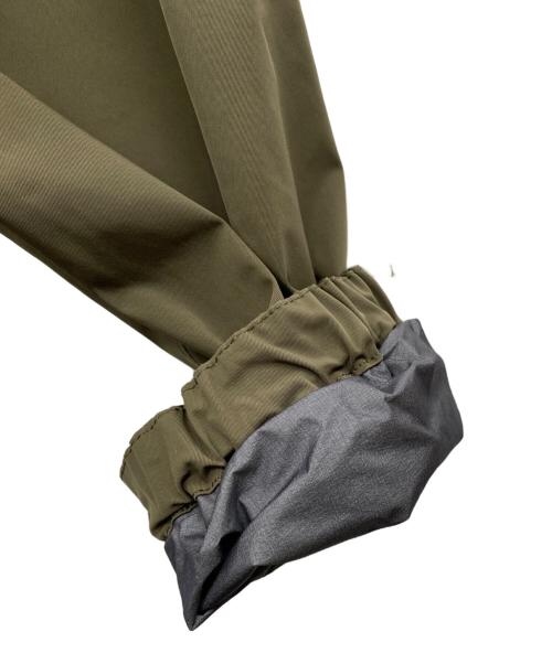 WHITE MOUNTAINEERING（ホワイトマウンテ二アニング）WHITE MOUNTAINEERING (ホワイトマウンテ二アニング) ウィンドストッパー コーチジャケット オリーブ サイズ:3の古着・服飾アイテム