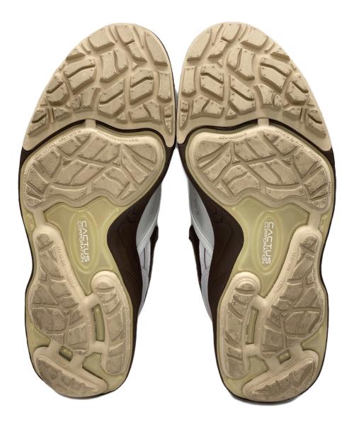 NIKE（ナイキ）NIKE (ナイキ) スニーカー ホワイト×ブラウン サイズ:27の古着・服飾アイテム