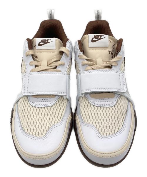 NIKE（ナイキ）NIKE (ナイキ) スニーカー ホワイト×ブラウン サイズ:27の古着・服飾アイテム