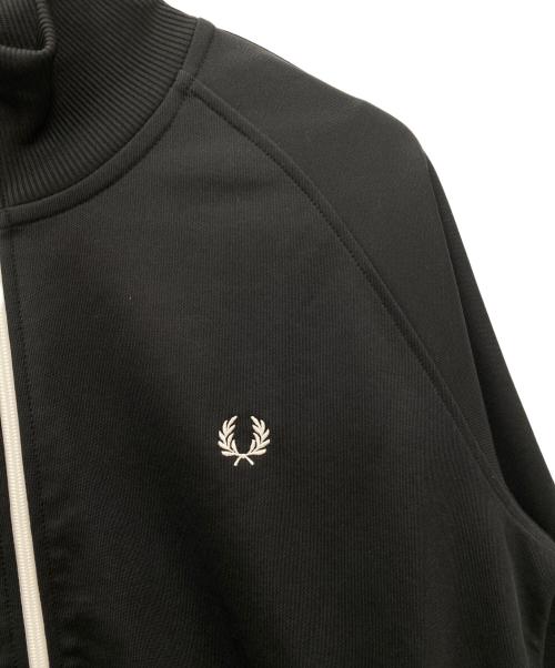 FRED PERRY（フレッドペリー）FRED PERRY (フレッドペリー) Taped Track Jacket ブラック サイズ:XLの古着・服飾アイテム