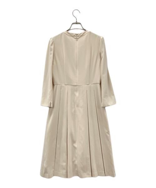 CELFORD（セルフォード）CELFORD (セルフォード) ボウタイプリーツワンピース ベージュ サイズ:SIZE 36の古着・服飾アイテム