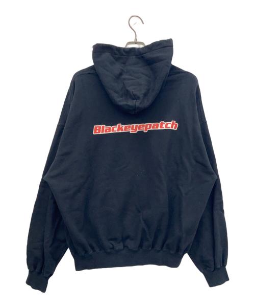 BlackEyePatch（ブラックアイパッチ）BlackEyePatch (ブラックアイパッチ) ロゴプリントプルオーバーパーカー ブラック サイズ:XLの古着・服飾アイテム