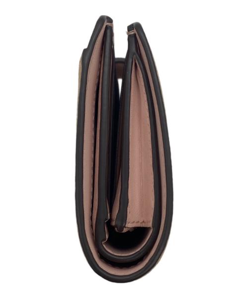 Kate Spade（ケイトスペード）Kate Spade (ケイトスペード) フィービー ターンロック ミディアム ウォレット ベージュ×ピンクの古着・服飾アイテム