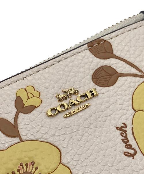 COACH（コーチ）COACH (コーチ) パスケース ホワイトの古着・服飾アイテム