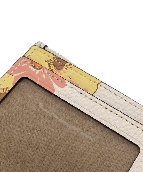 COACH（コーチ）COACH (コーチ) パスケース ホワイトの古着・服飾アイテム