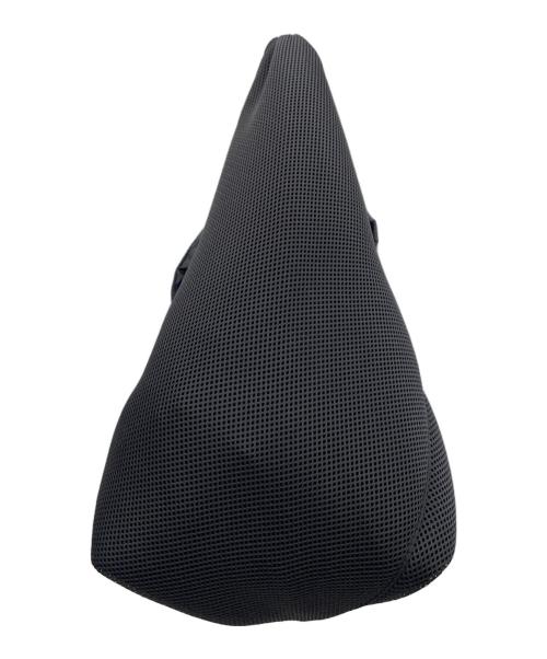 Maison Margiela（メゾンマルジェラ）Maison Margiela (メゾンマルジェラ) メッシュトライアングルバッグ MM6 ブラックの古着・服飾アイテム