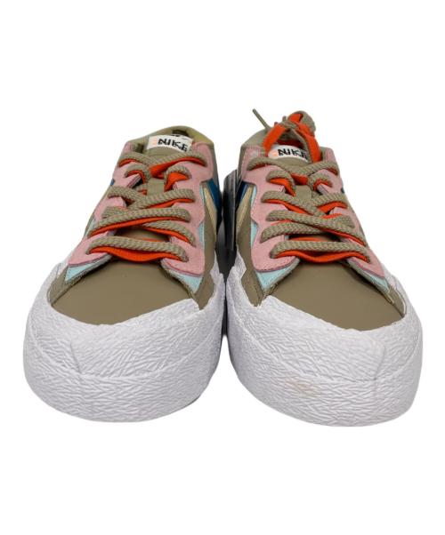 NIKE（ナイキ）NIKE (ナイキ) sacai (サカイ) KAWS (カウズ) Blazer Low マルチカラー サイズ:26.5の古着・服飾アイテム