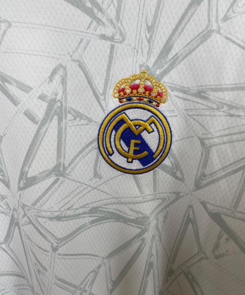 レアル・マドリード（レアル・マドリード）レアル・マドリード (レアル・マドリード) adidas (アディダス) REAL PRE WTP ライトグレー サイズ:6XL 未使用品の古着・服飾アイテム