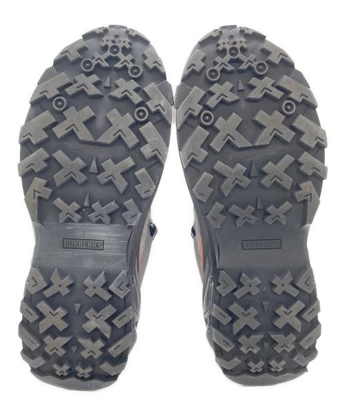 BURBERRY LONDON（バーバリーロンドン）BURBERRY LONDON (バーバリーロンドン) ARTHUR M STORY（アーサーエムストーリー）ダッドローカットスニーカー グレー サイズ:42の古着・服飾アイテム