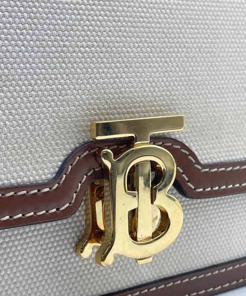 BURBERRY（バーバリー）BURBERRY (バーバリー) ミニショルダーバッグ   アイボリーの古着・服飾アイテム