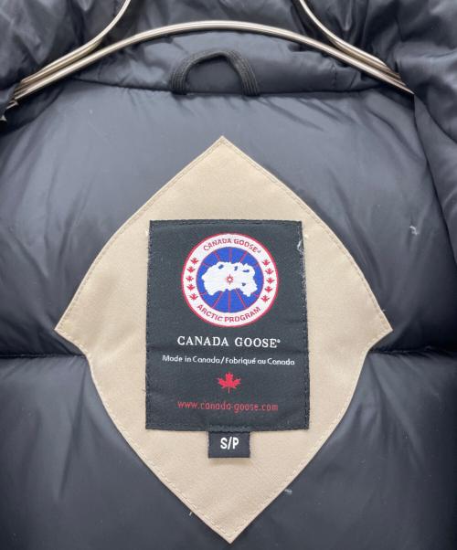CANADA GOOSE（カナダグース）CANADA GOOSE (カナダグース) ダウンジャケット ベージュ サイズ:SIZE Sの古着・服飾アイテム
