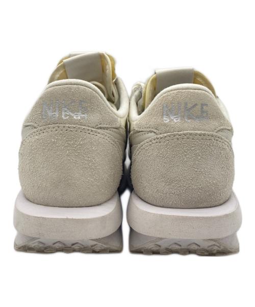 NIKE（ナイキ）NIKE (ナイキ) sacai (サカイ) ローカットスニーカー ホワイト×アイボリー サイズ:SIZE 27cmの古着・服飾アイテム