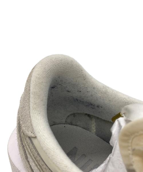 NIKE（ナイキ）NIKE (ナイキ) sacai (サカイ) ローカットスニーカー ホワイト×アイボリー サイズ:SIZE 27cmの古着・服飾アイテム