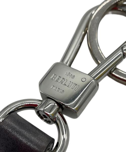 Berluti（ベルルッティ）Berluti (ベルルッティ) チャーム ブラック×シルバーの古着・服飾アイテム