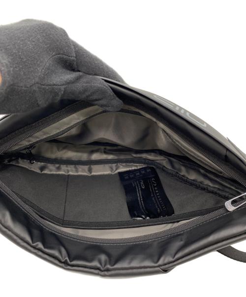 NIID（ニード）NIID (ニード) ショルダーバッグ ブラックの古着・服飾アイテム