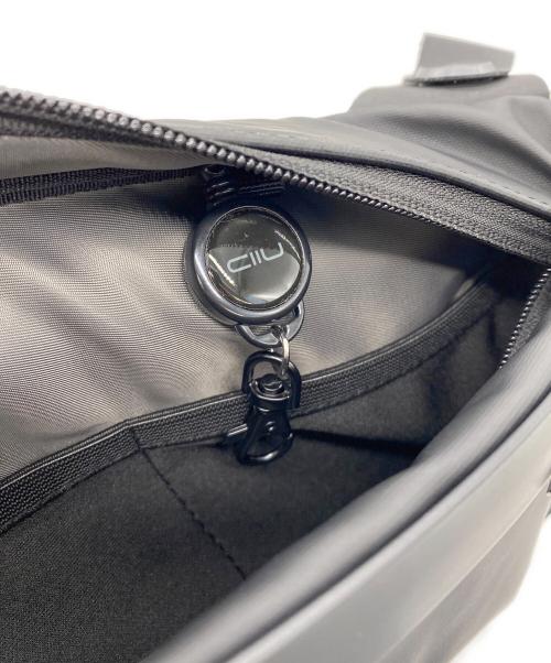 NIID（ニード）NIID (ニード) ショルダーバッグ ブラックの古着・服飾アイテム