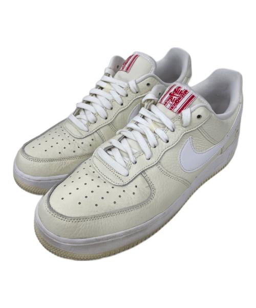 NIKE（ナイキ）NIKE (ナイキ) スニーカー アイボリー×ホワイト サイズ:27.5の古着・服飾アイテム
