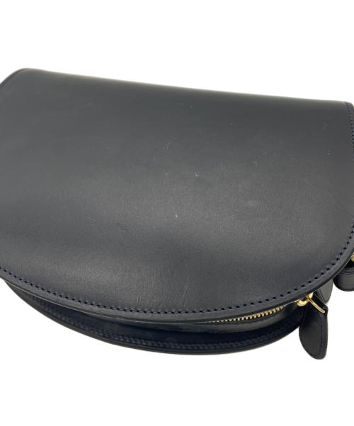 A.P.C.（アーペーセー）A.P.C. (アーペーセー) ハーフムーンショルダーバック ブラックの古着・服飾アイテム