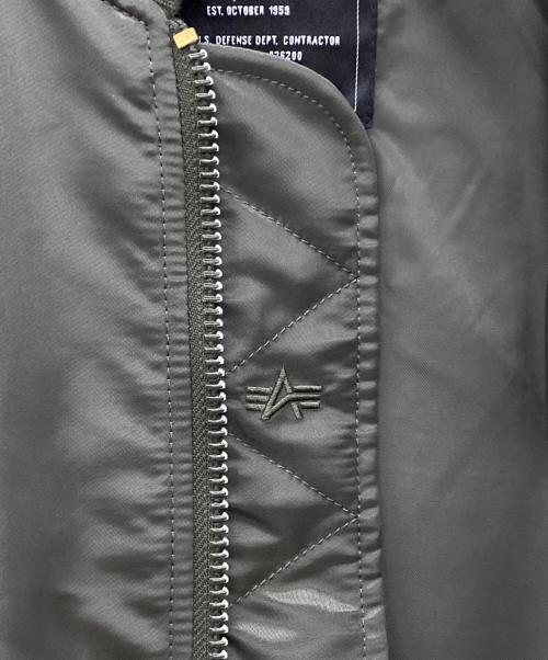 ALPHA INDUSTRIES（アルファインダストリーズ）ALPHA INDUSTRIES (アルファインダストリーズ) フライトジャケット オリーブ サイズ:SIZE　Mの古着・服飾アイテム