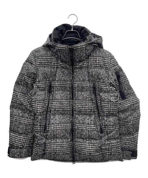 BLACK LABEL CRESTBRIDGE（ブラックレーベル クレストブリッジ）BLACK LABEL CRESTBRIDGE (ブラックレーベル クレストブリッジ) ダウンジャケット ホワイト×ブラック サイズ:Ｍの古着・服飾アイテム