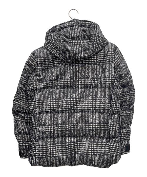 BLACK LABEL CRESTBRIDGE（ブラックレーベル クレストブリッジ）BLACK LABEL CRESTBRIDGE (ブラックレーベル クレストブリッジ) ダウンジャケット ホワイト×ブラック サイズ:Ｍの古着・服飾アイテム
