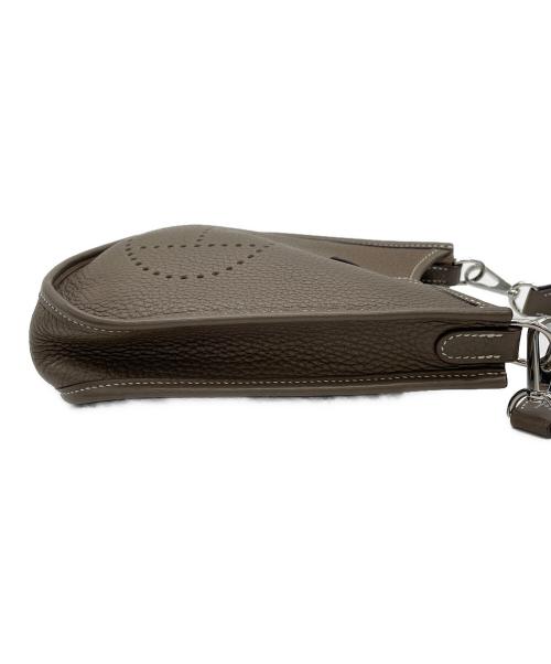 HERMES（エルメス）HERMES (エルメス) ショルダーバッグ エトゥープの古着・服飾アイテム