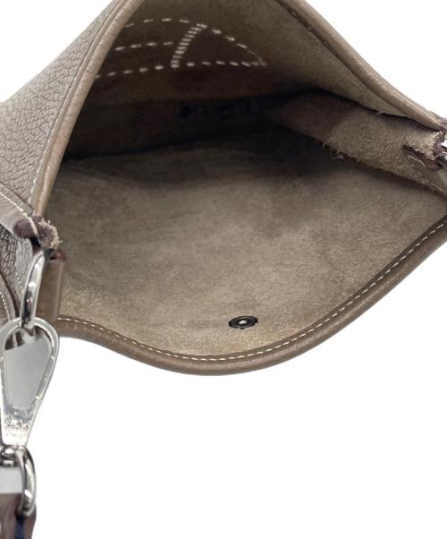 HERMES（エルメス）HERMES (エルメス) ショルダーバッグ エトゥープの古着・服飾アイテム