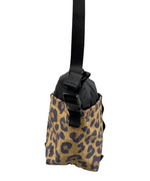 SUPREME（シュプリーム）SUPREME (シュプリーム) ショルダーポーチ カーキの古着・服飾アイテム