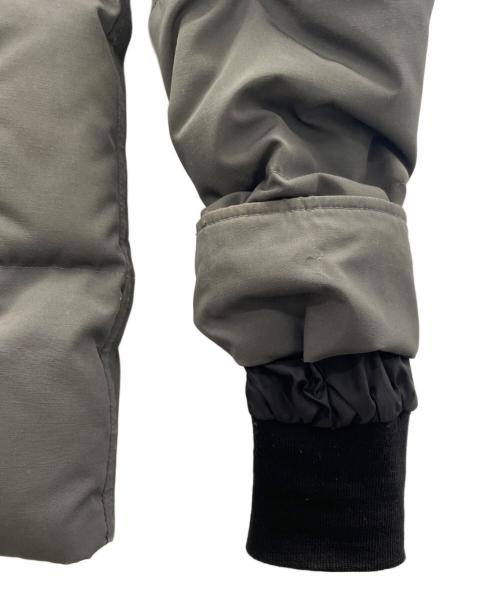 CANADA GOOSE（カナダグース）CANADA GOOSE (カナダグース) WYNDHAM PARKA グレー サイズ:Ｍの古着・服飾アイテム