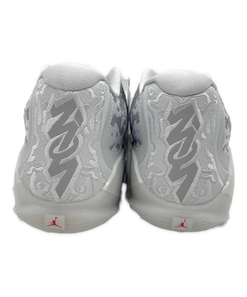 NIKE（ナイキ）NIKE (ナイキ) バスケットボールシューズ グレー サイズ:27.5 未使用品の古着・服飾アイテム