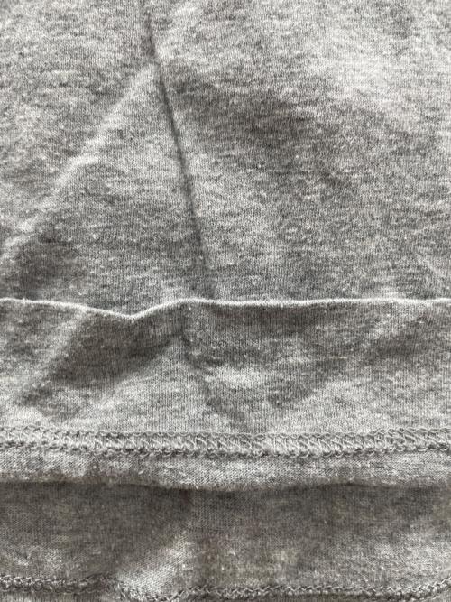 MONCLER（モンクレール）MONCLER (モンクレール) maglia t-shirts グレー サイズ:XLの古着・服飾アイテム