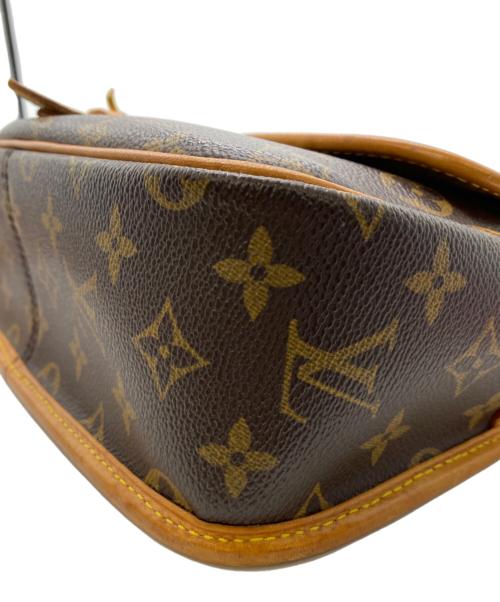 LOUIS VUITTON（ルイ ヴィトン）LOUIS VUITTON (ルイ ヴィトン) ショルダーバッグ ブラウンの古着・服飾アイテム