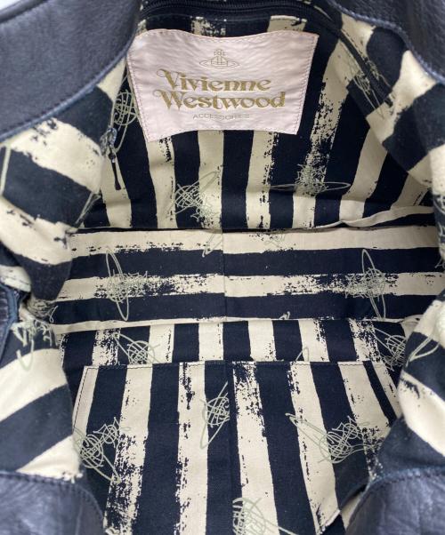 Vivienne Westwood（ヴィヴィアンウエストウッド）Vivienne Westwood (ヴィヴィアンウエストウッド) レザーショルダーバッグ ブラックの古着・服飾アイテム