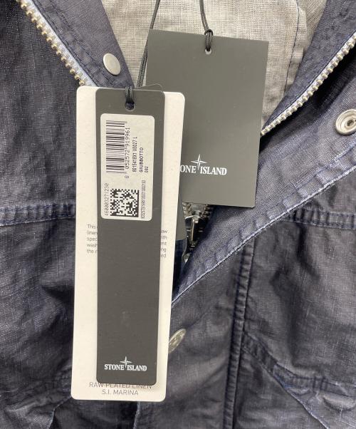 STONE ISLAND（ストーンアイランド）STONE ISLAND (ストーンアイランド) バッグロゴプリント フーデッドジャケット インディゴ サイズ:L 未使用品の古着・服飾アイテム